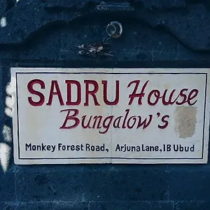 Sadru House Couette-café